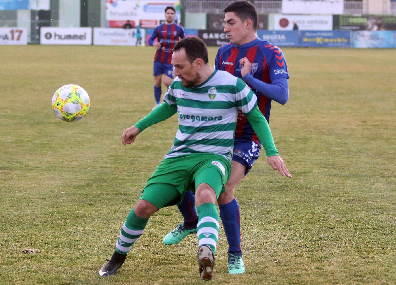 Partido entre la Gimnástica Segoviana y la Virgen del Camino 
