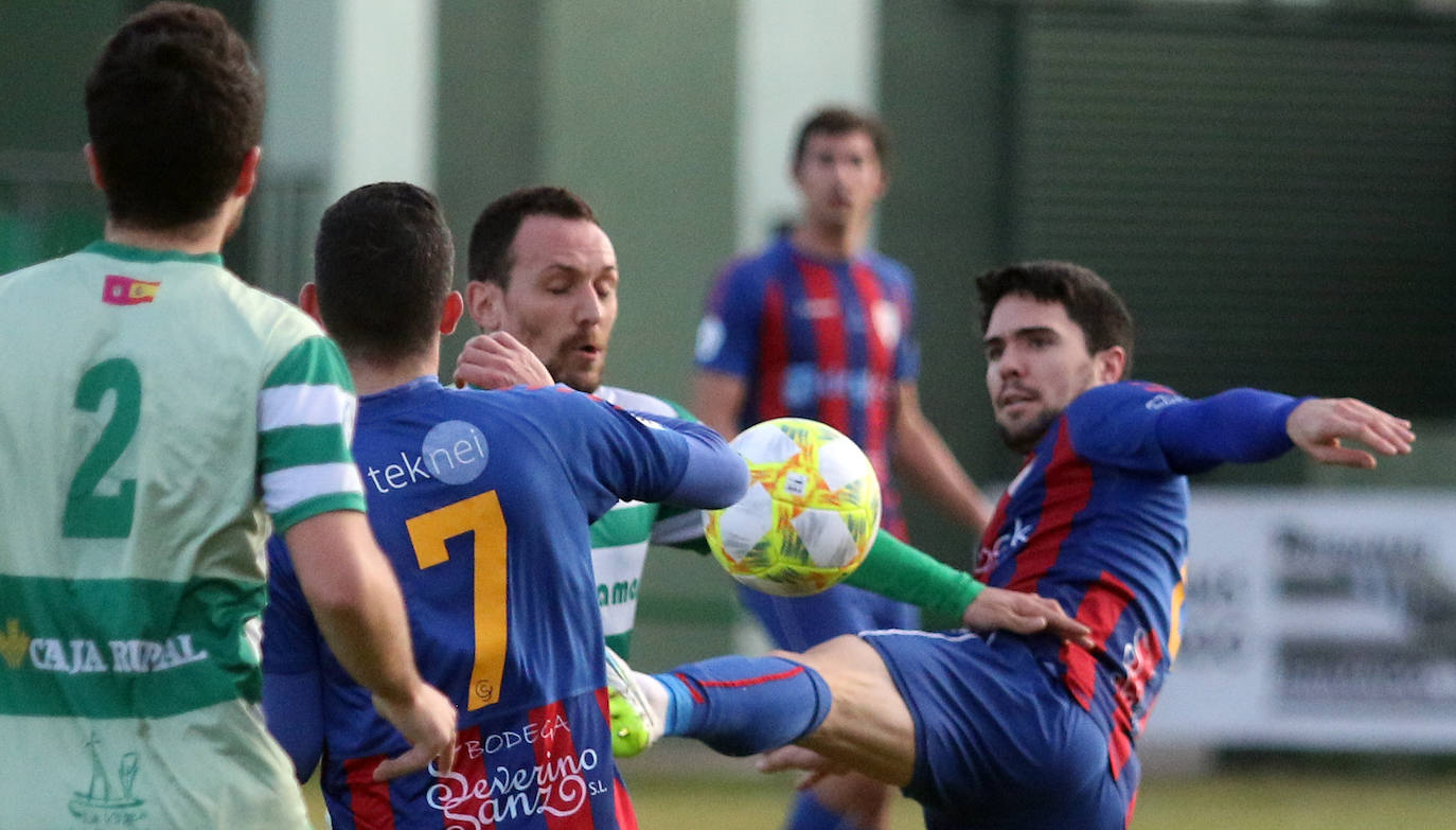 Partido entre la Gimnástica Segoviana y la Virgen del Camino 