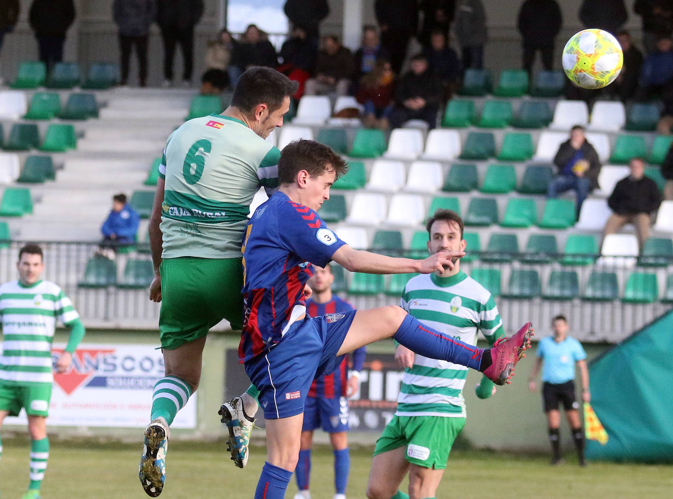 Partido entre la Gimnástica Segoviana y la Virgen del Camino 