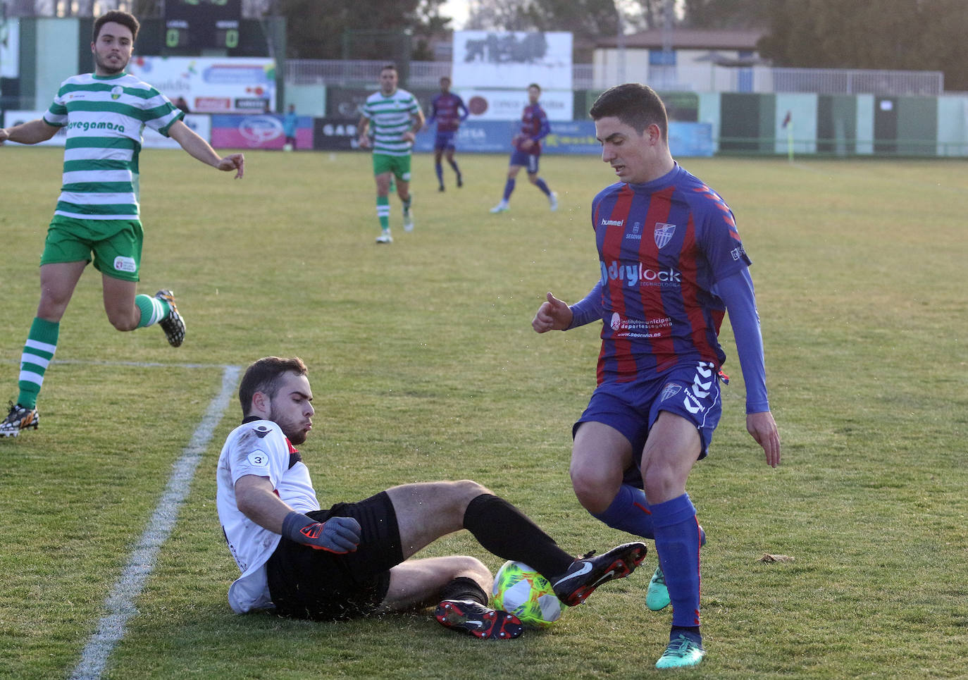 Partido entre la Gimnástica Segoviana y la Virgen del Camino 