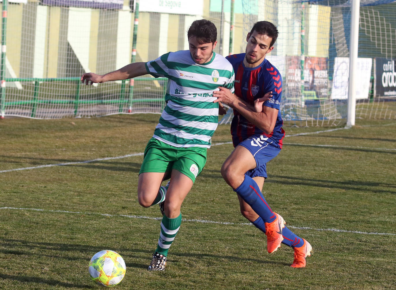 Partido entre la Gimnástica Segoviana y la Virgen del Camino 