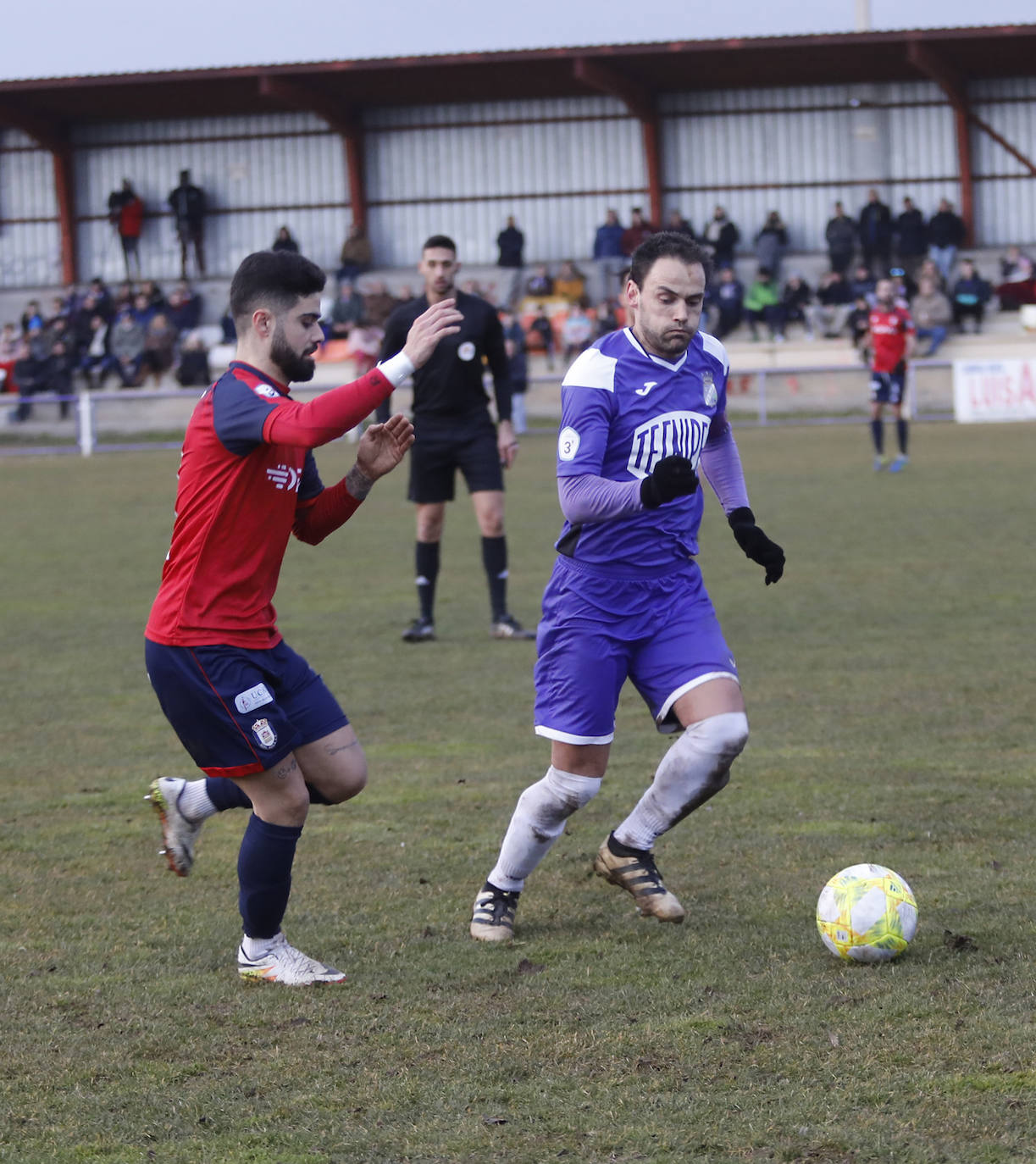 El equipo morado suma la quinta victoria de la temporada. 