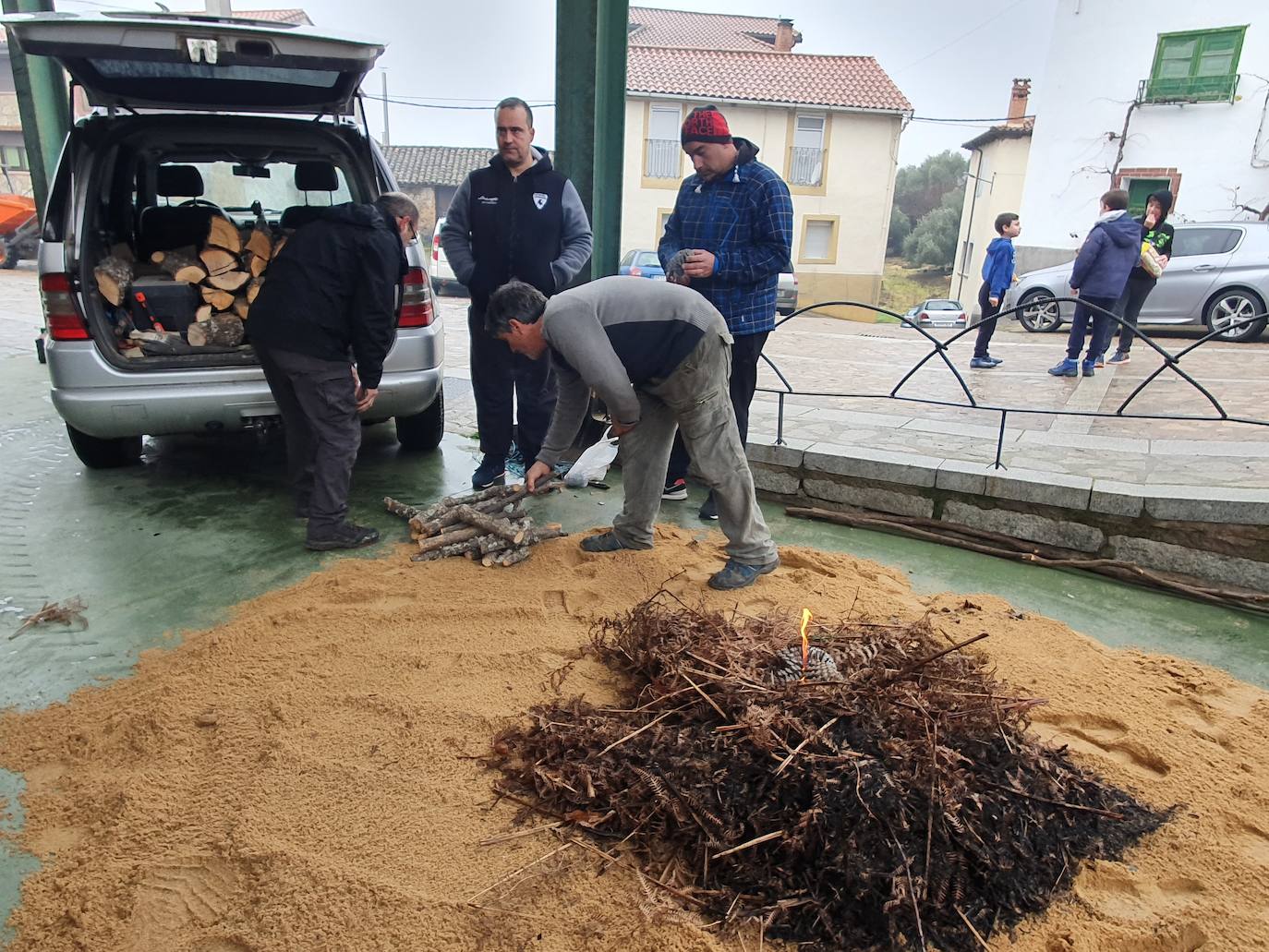 Garcibuey, Madroñal y San Esteban de la Sierra acogieron ayer esta celebración convertida en fiesta.