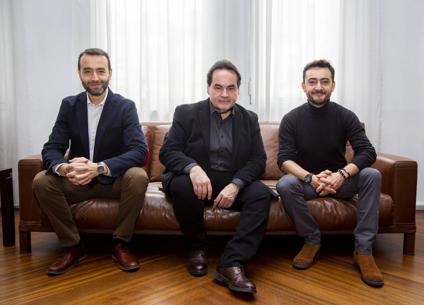 Damián del Castillo, José Bros, Sergio Domínguez, en la presentación de 'Un baile de máscaras'.