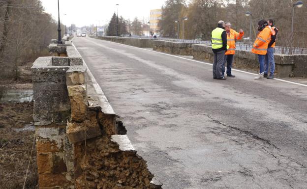 La Junta prevé obras preventivas en cuatro vanos del puente de Saldaña