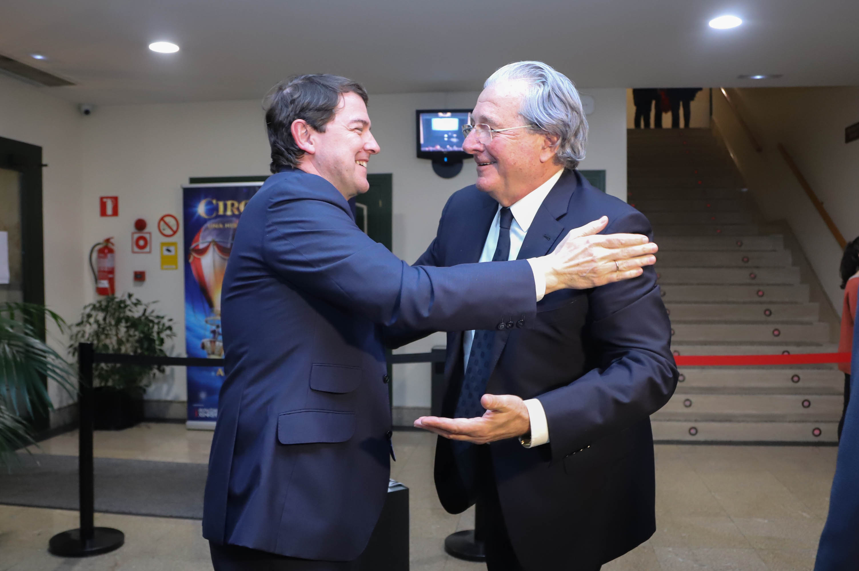 Fotos: Entrega del Trofeo Zamora de Jorge D&#039;Alessandro al ayuntamiento de Salamanca