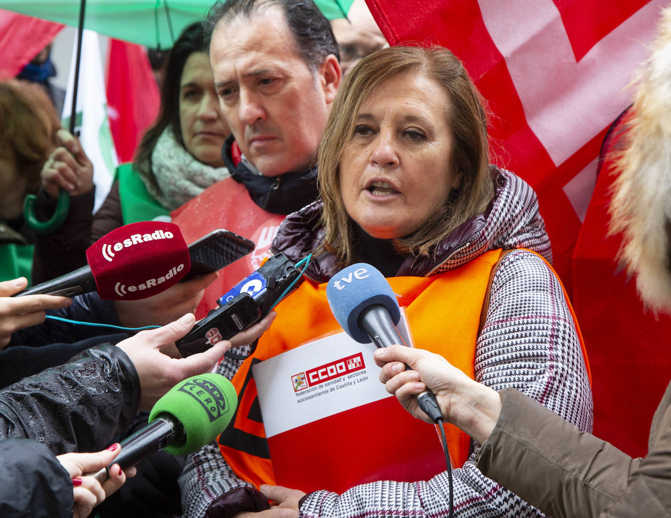 Los manifestantes han expresado su descontento con la Junta de Castilla y León y han reivindicado la semana laboral de 35 horas