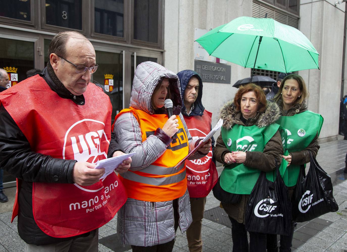 Los manifestantes han expresado su descontento con la Junta de Castilla y León y han reivindicado la semana laboral de 35 horas
