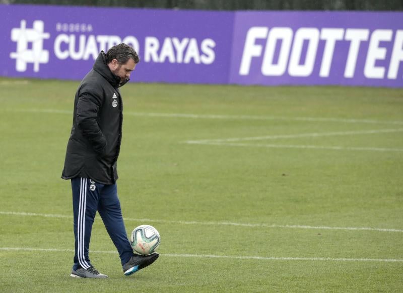 El día 1 de Ben Arfa en Valladolid amaneció lluvioso en los Anexos, donde un puñado de aficionados desafiaron al mal tiempo para presenciar in situ las evoluciones de la nueva adquisición del club blanquivioleta