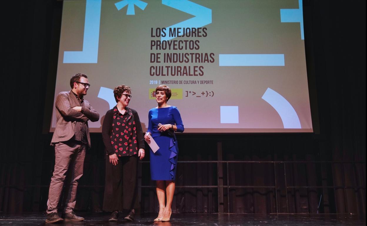 Óscar Blanco y Raquel García, director y coordinadora del Foro, durante la presentación en Madrid. 