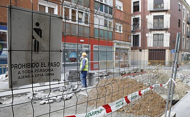 Un edificio en obras en Palencia. 