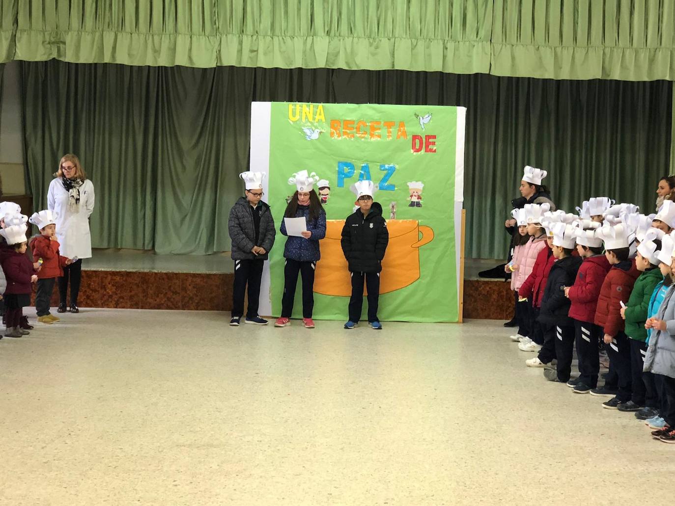 Día de la Paz en colegio San Vicente Paúl de Medina de Rioseco.