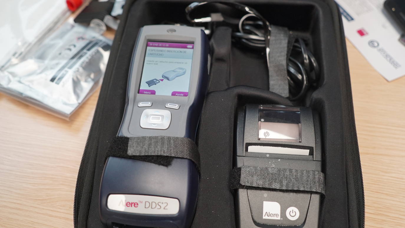 Excmo. Ayuntamiento de La Línea de la Concepción - El Ayuntamiento adquiere  un dispositivo para realizar un test de saliva de detección de drogas en  conductores