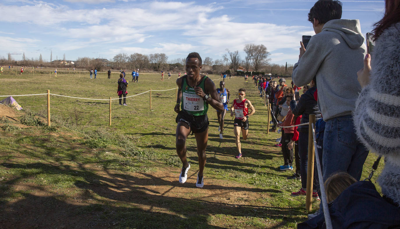 La Cañada Real ha acogido esta mañana el Cross Internacional Ciudad de Valladolid. 