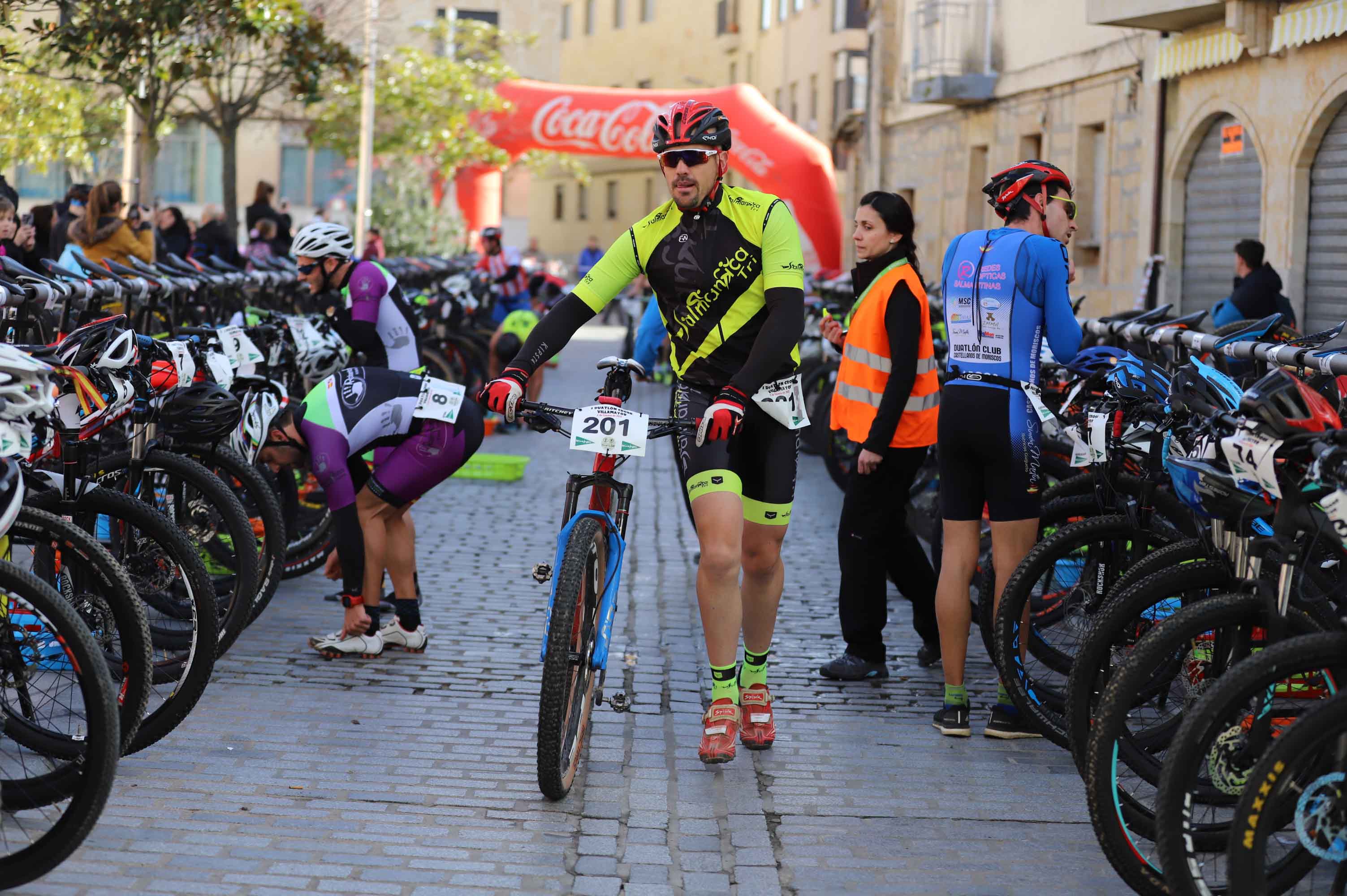 Participantes en el Duatlon de Villamayor. 