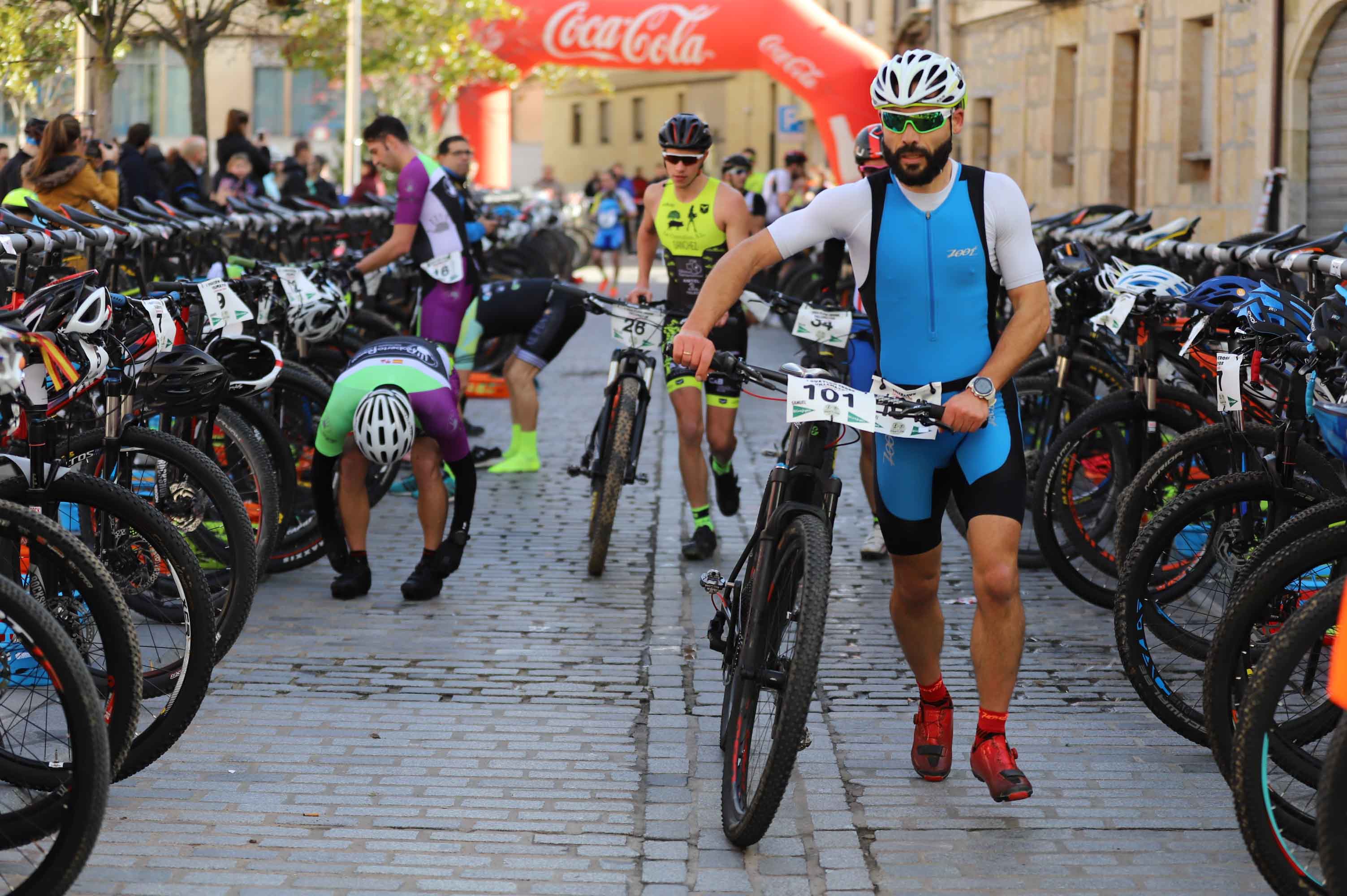 Participantes en el Duatlon de Villamayor. 