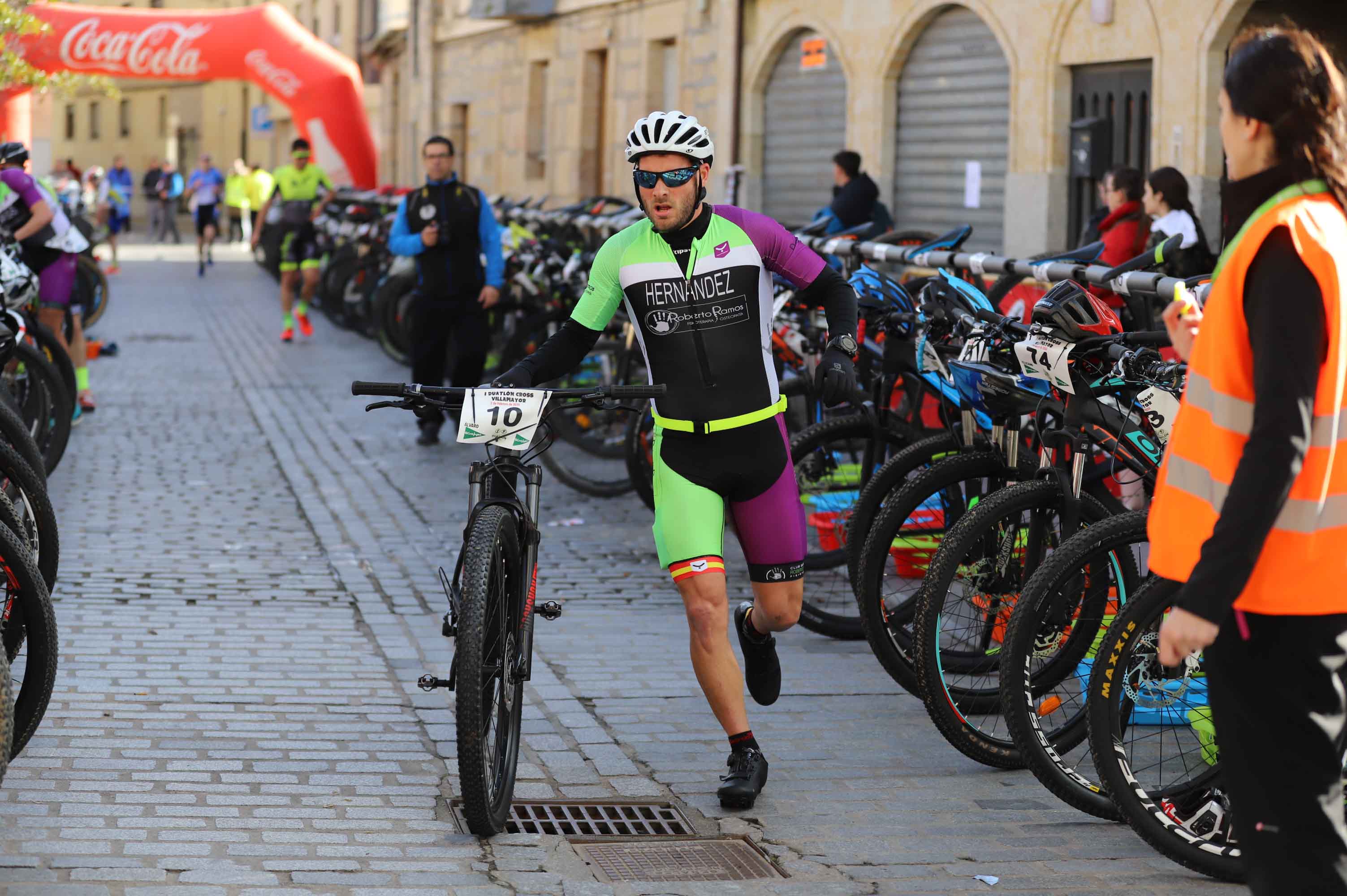 Participantes en el Duatlon de Villamayor. 