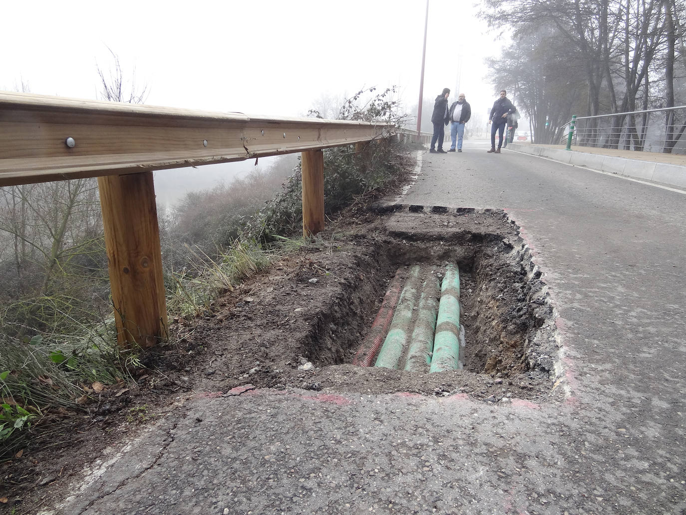Las obras de reparación del acceso principal al barrio se prolongarán hasta el próximo 14 de febrero. 