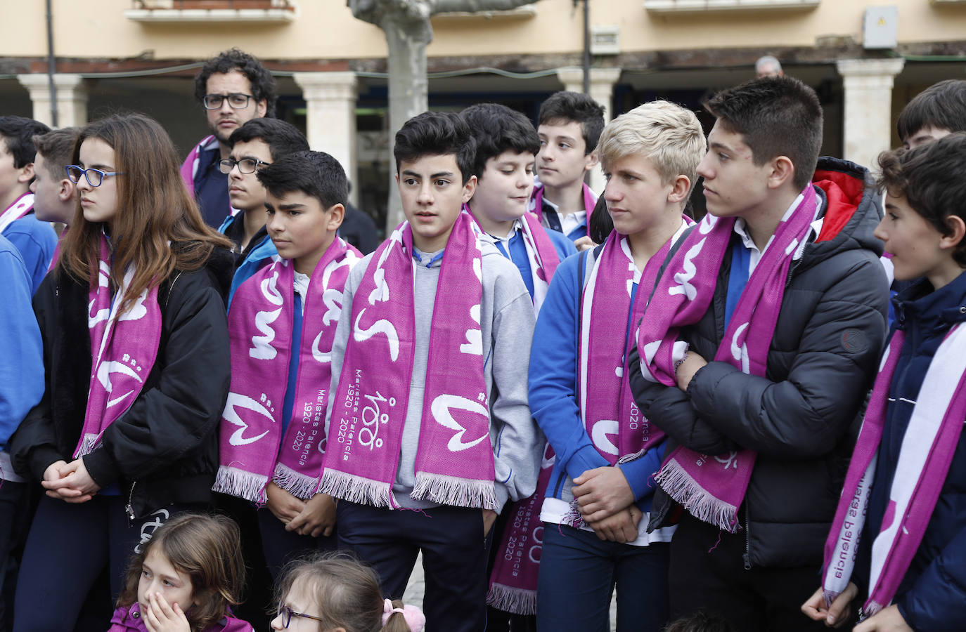 El colegio Maristas de Palencia celebra su centenario en la Plaza Mayor.