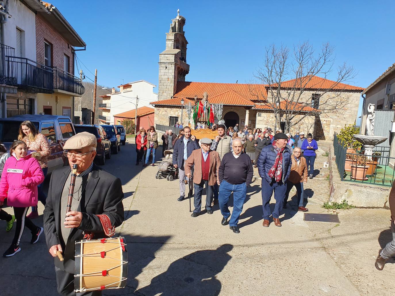 El Maíllo, Nava de Francia, Santibáñez, Fuentes de Béjar, Herguijuela y San Miguel de Valero celebran esta festividad en la que las gargantillas se convirtieron en protagonistas de la jornada