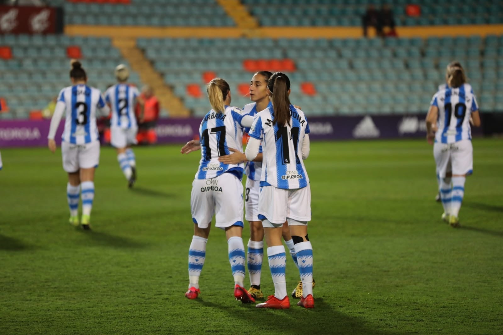 Primera semifinal de la Supercopa femenina de fútbol en el estadio Helmántico de Salamanca entre la Real Sociedad y la UD Levante. 