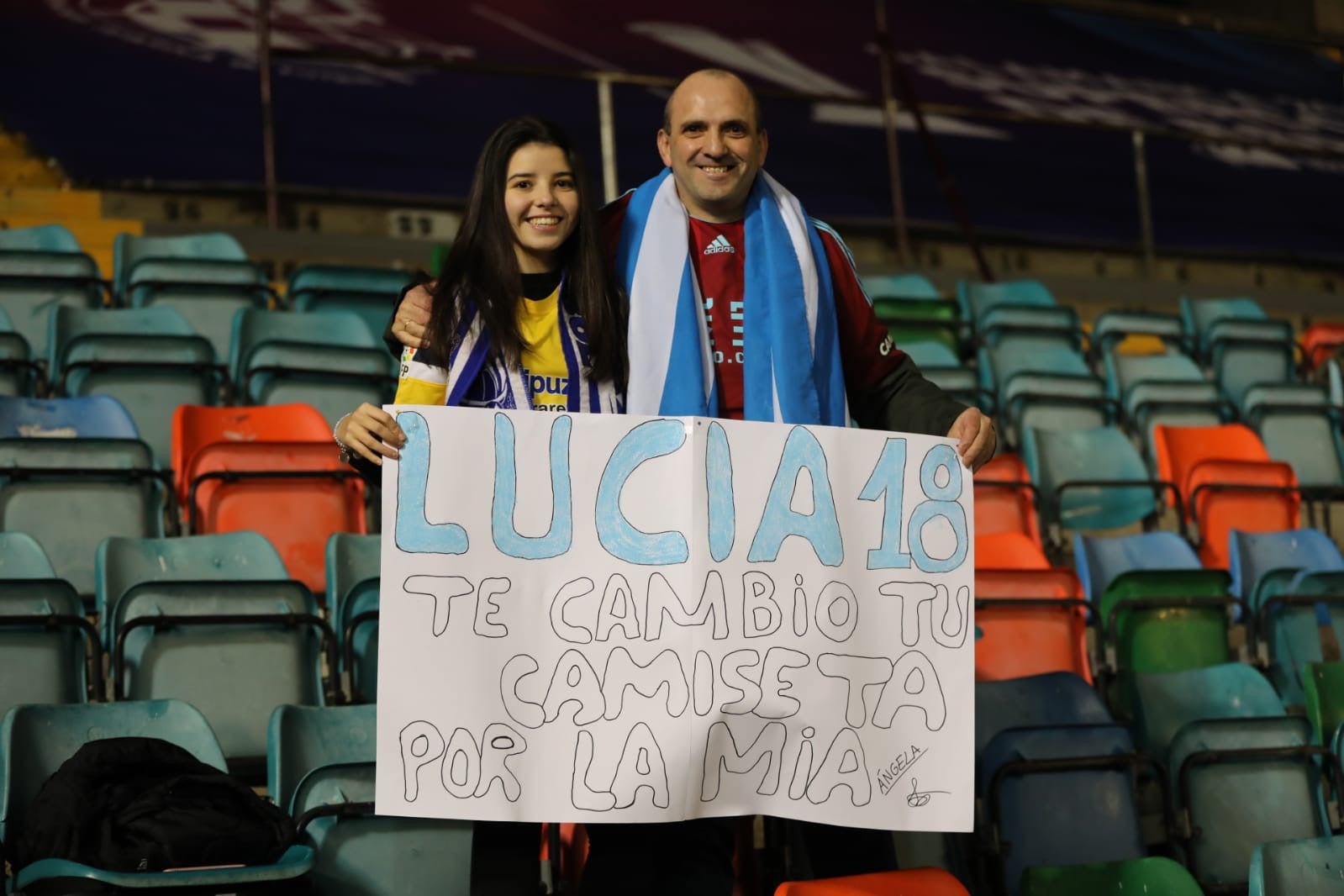 Primera semifinal de la Supercopa femenina de fútbol en el estadio Helmántico de Salamanca entre la Real Sociedad y la UD Levante. 