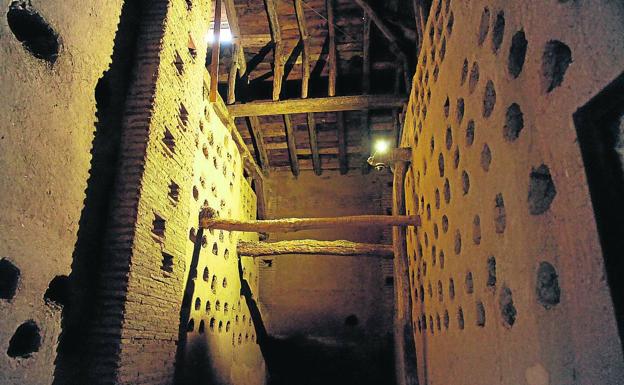 Interior del palomar. 
