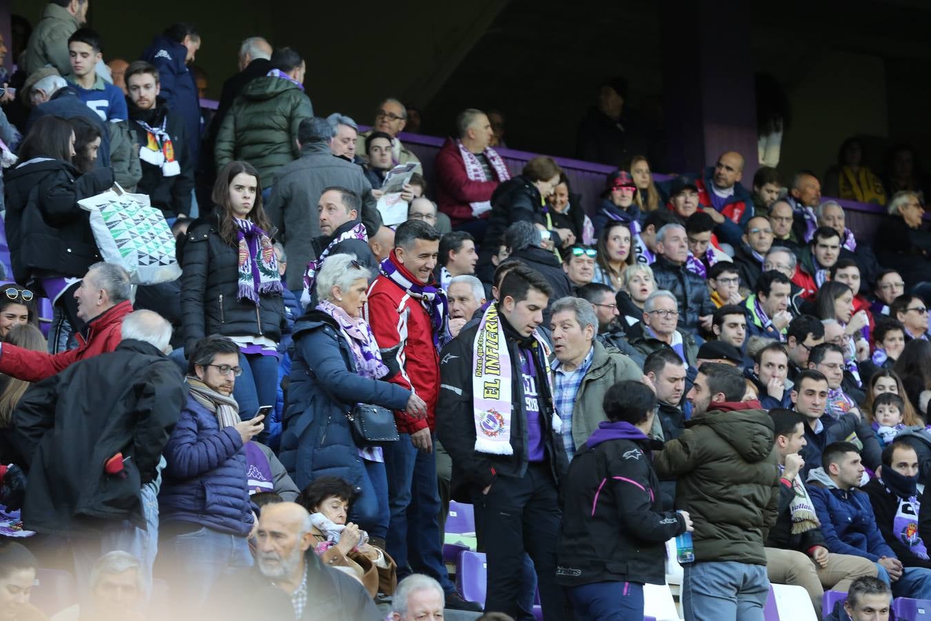 Si has estado en el estadio José Zorrilla presenciando el partido Real Valladolid-Villarreal, puede que la cámara de nuestro fotógrado te haya «pillado»