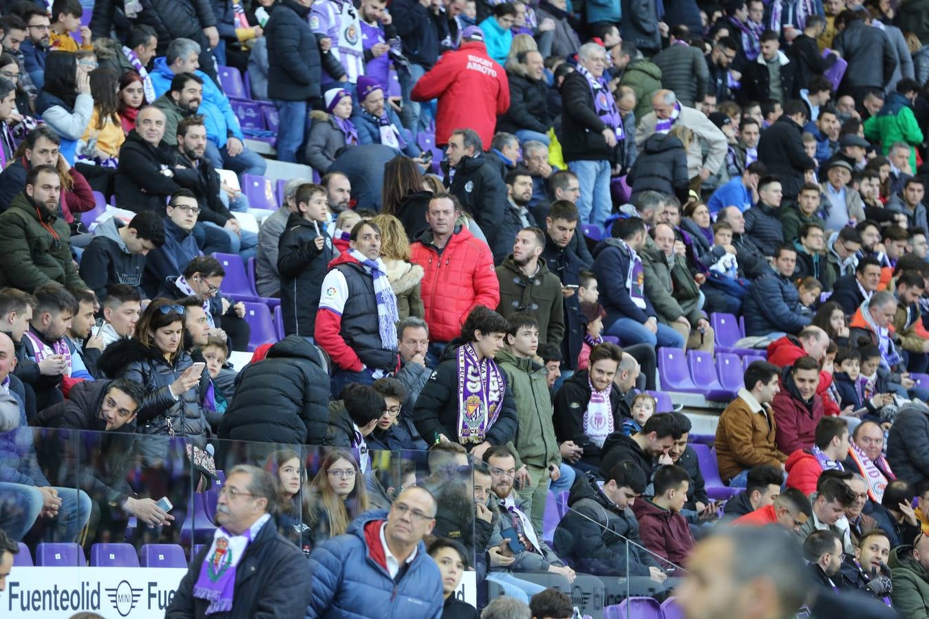 Si has estado en el estadio José Zorrilla presenciando el partido Real Valladolid-Villarreal, puede que la cámara de nuestro fotógrado te haya «pillado»