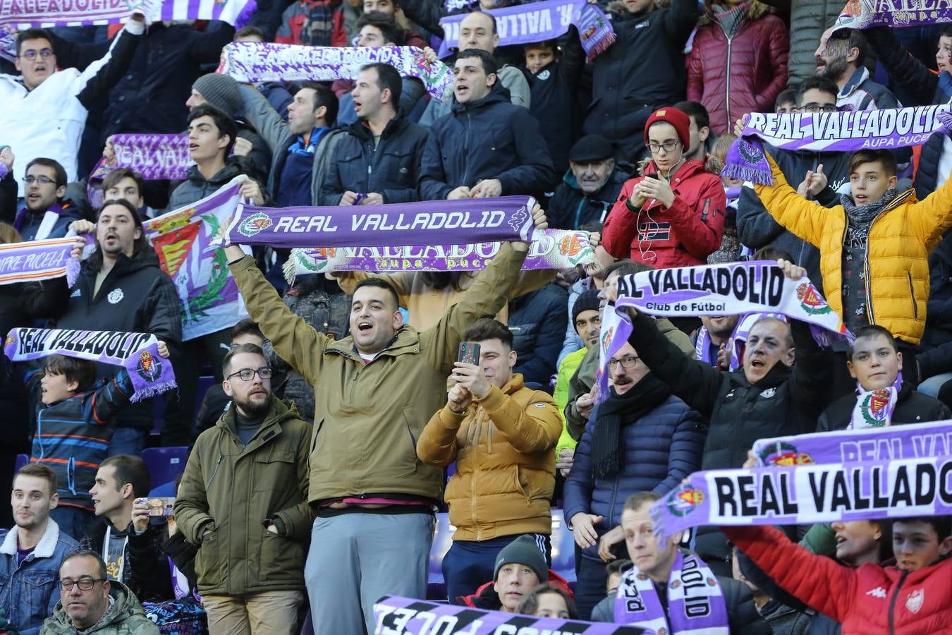 Si has estado en el estadio José Zorrilla presenciando el partido Real Valladolid-Villarreal, puede que la cámara de nuestro fotógrado te haya «pillado»