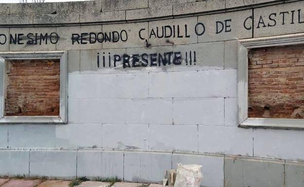 Monumento a Onésimo Redondo en Labajos, ya con los escudos retirados. 