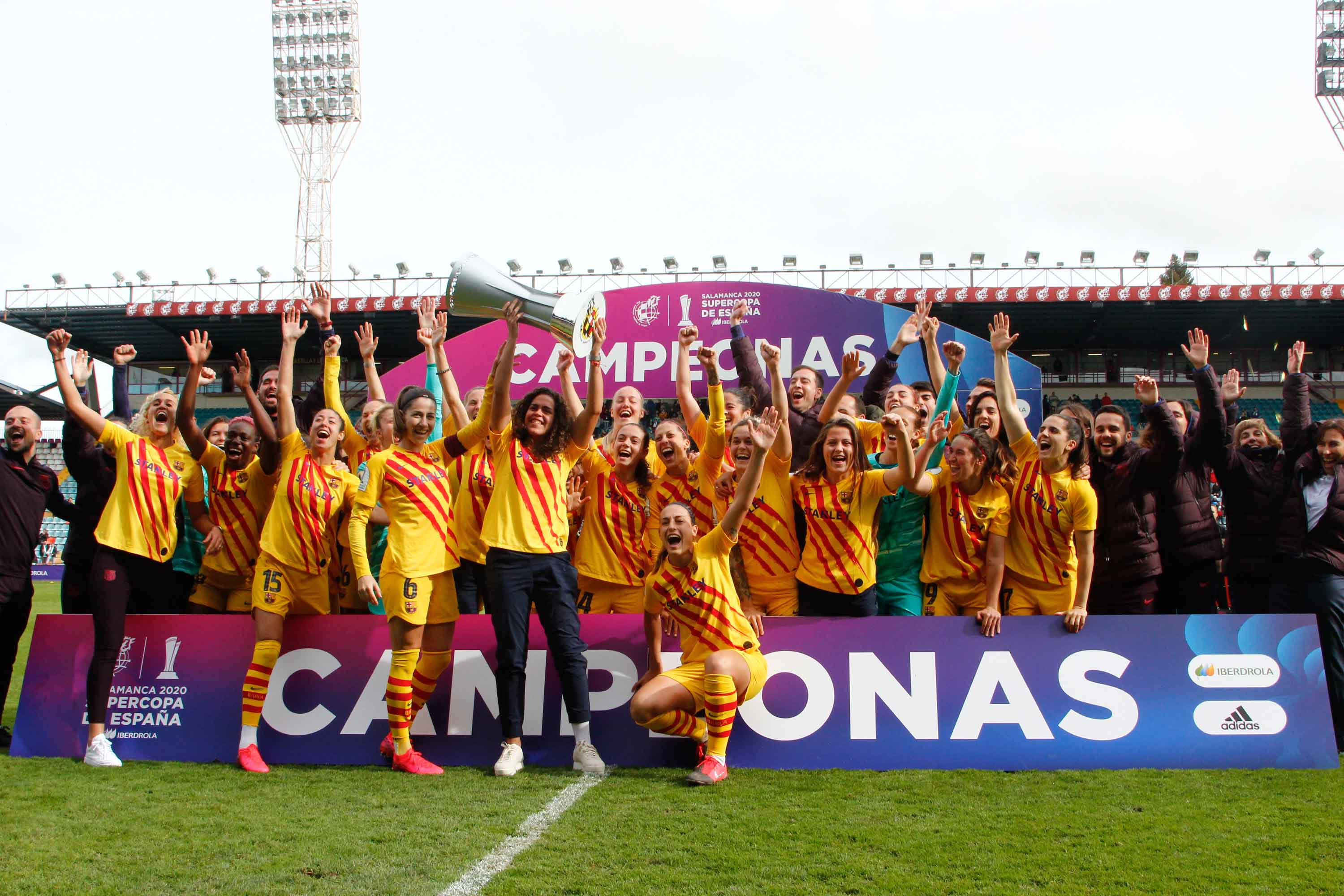 El equipo catalán se muestró muy superior desde el primer minuto a la Real Sociedad con cuatro goles de Marta Torrejón, MVP de la gran final celebrada en el estadio Helmántico