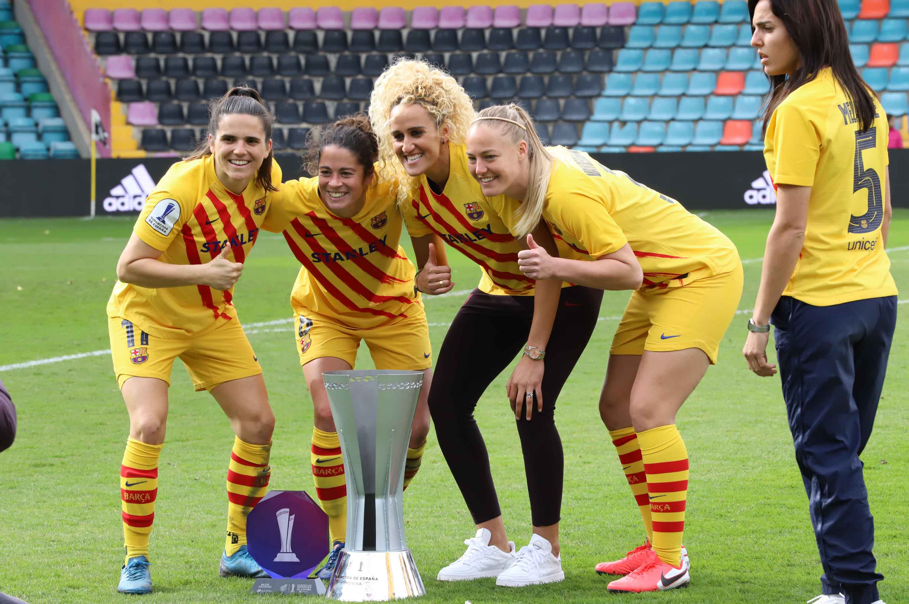El equipo catalán se muestró muy superior desde el primer minuto a la Real Sociedad con cuatro goles de Marta Torrejón, MVP de la gran final celebrada en el estadio Helmántico
