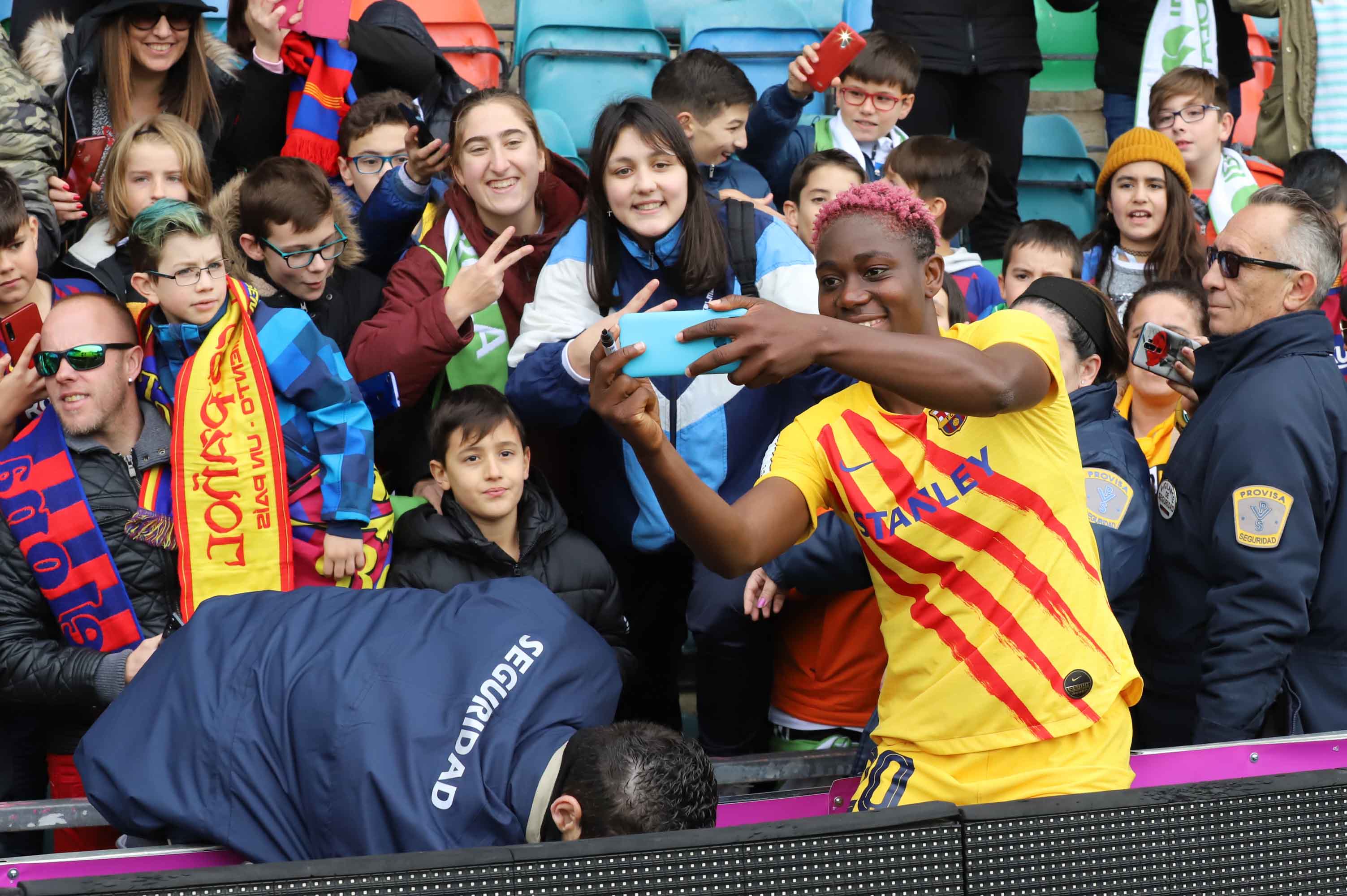 El equipo catalán se muestró muy superior desde el primer minuto a la Real Sociedad con cuatro goles de Marta Torrejón, MVP de la gran final celebrada en el estadio Helmántico