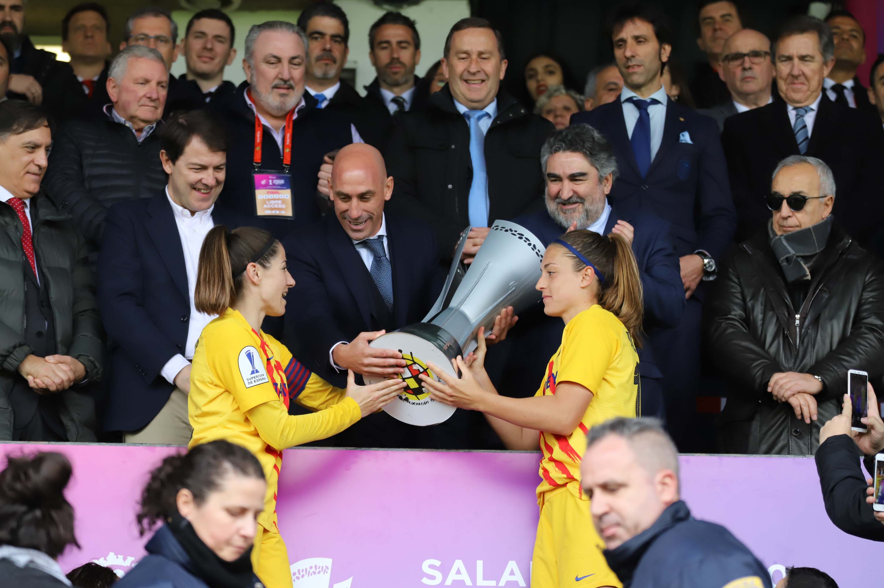 El equipo catalán se muestró muy superior desde el primer minuto a la Real Sociedad con cuatro goles de Marta Torrejón, MVP de la gran final celebrada en el estadio Helmántico