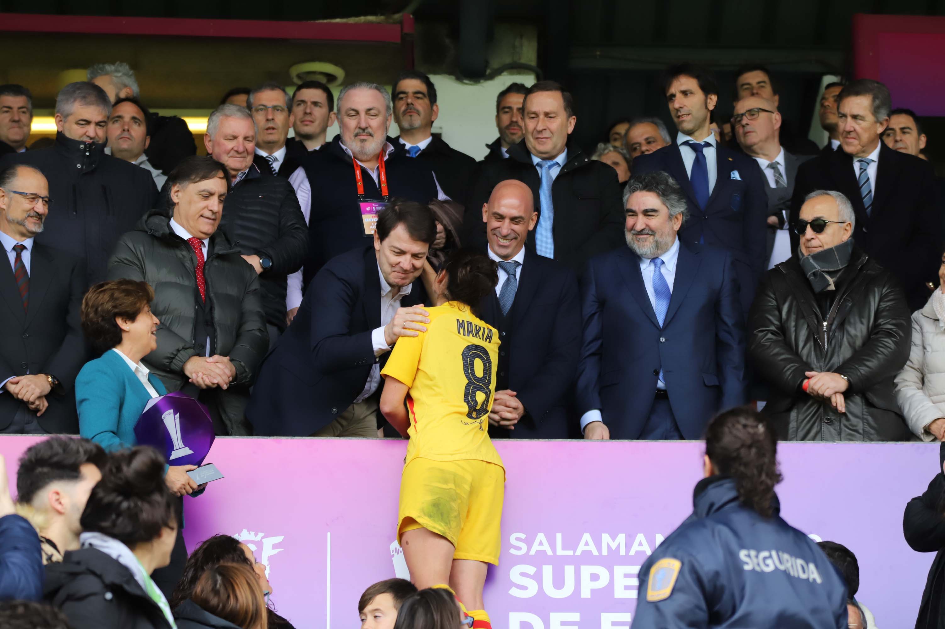 El equipo catalán se muestró muy superior desde el primer minuto a la Real Sociedad con cuatro goles de Marta Torrejón, MVP de la gran final celebrada en el estadio Helmántico