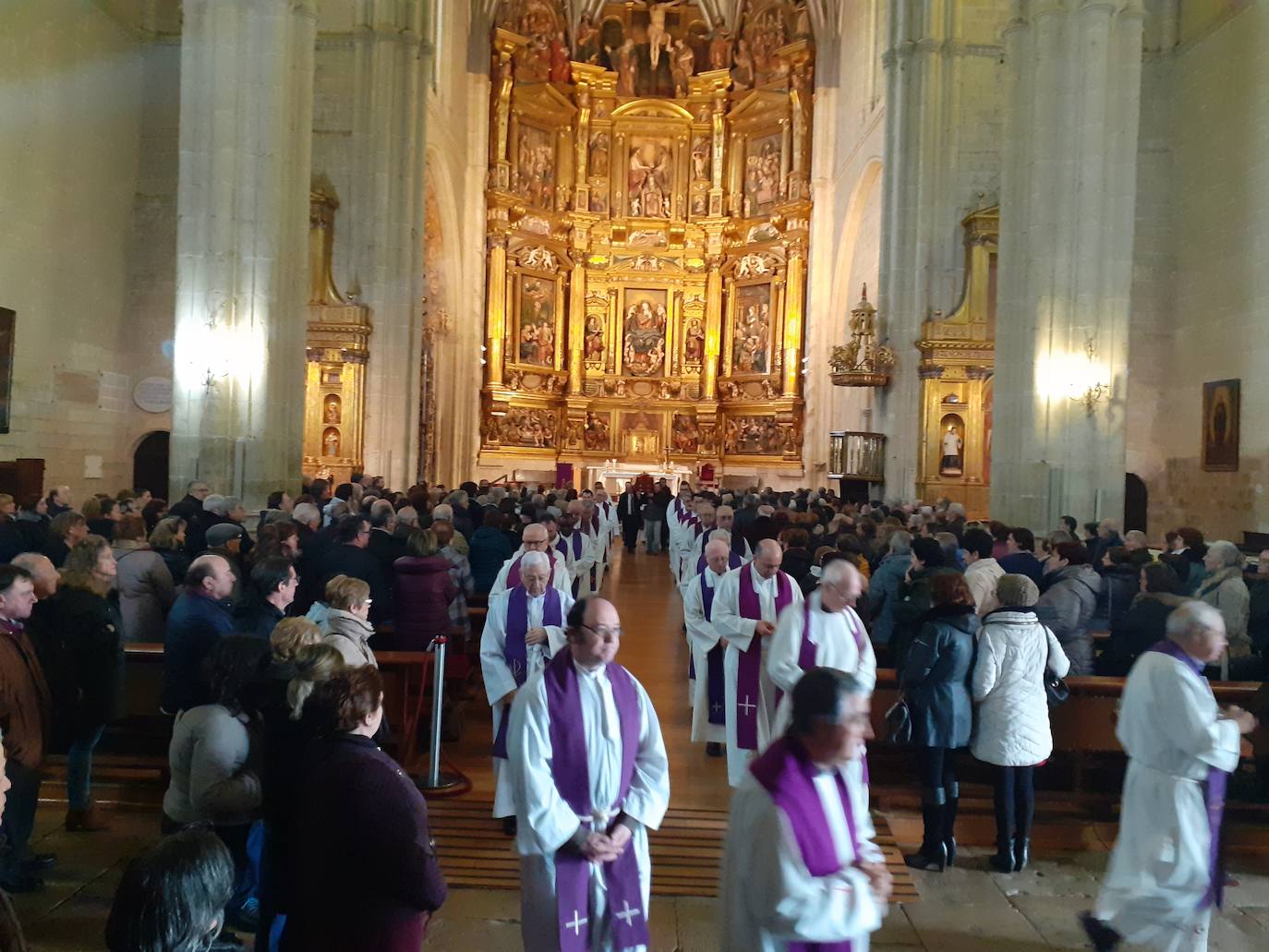 Funeral en Medina de Rioseco del sacerdote Alejandro Ovelleiro 'Jano'. 
