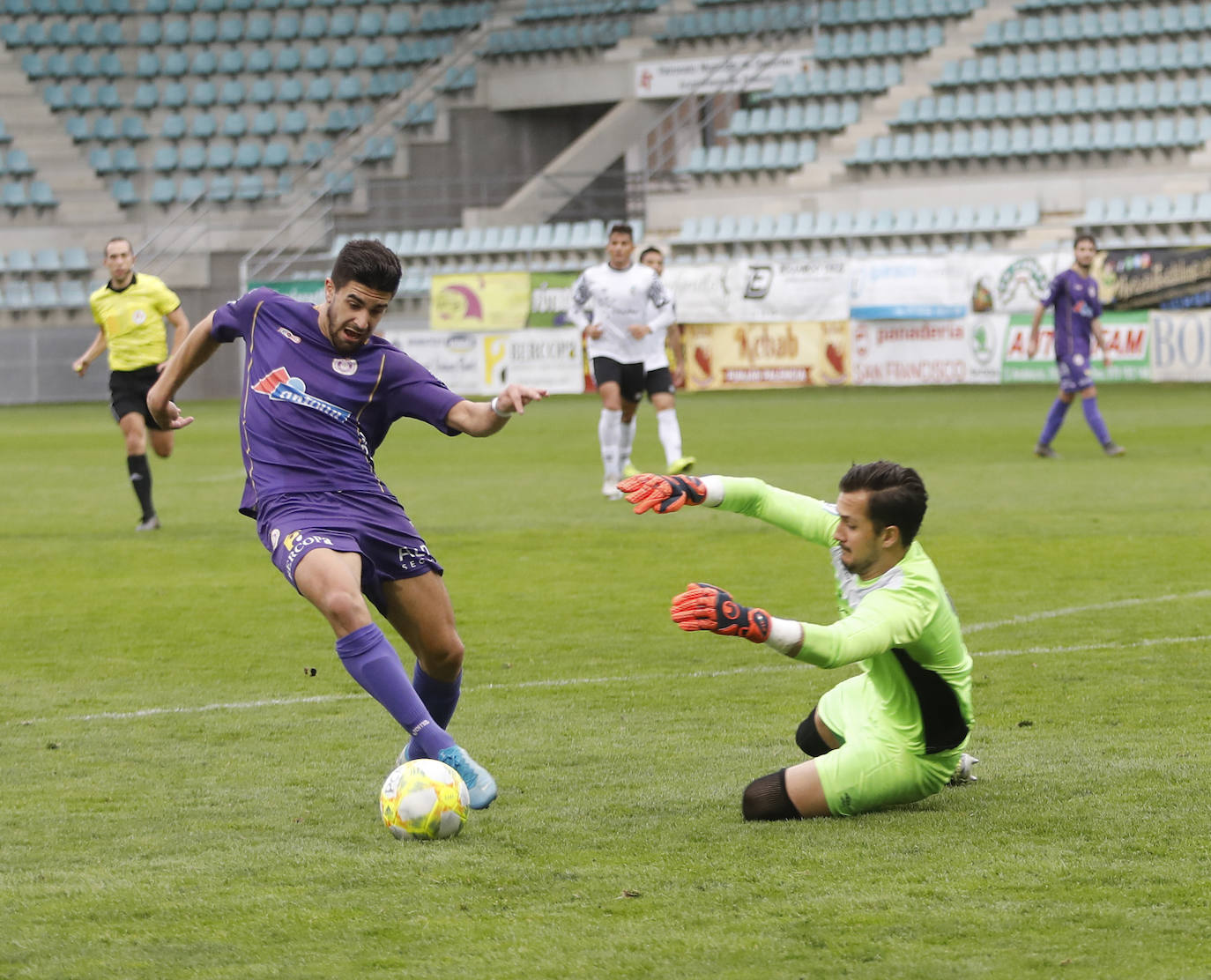 El Palencia Cristo golea a un blanco Salamanca UDS B. 