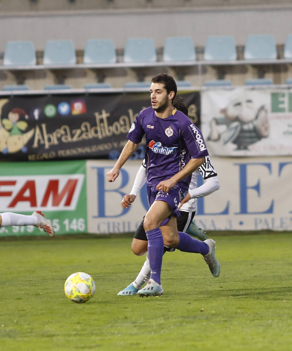 El Palencia Cristo golea a un blanco Salamanca UDS B. 