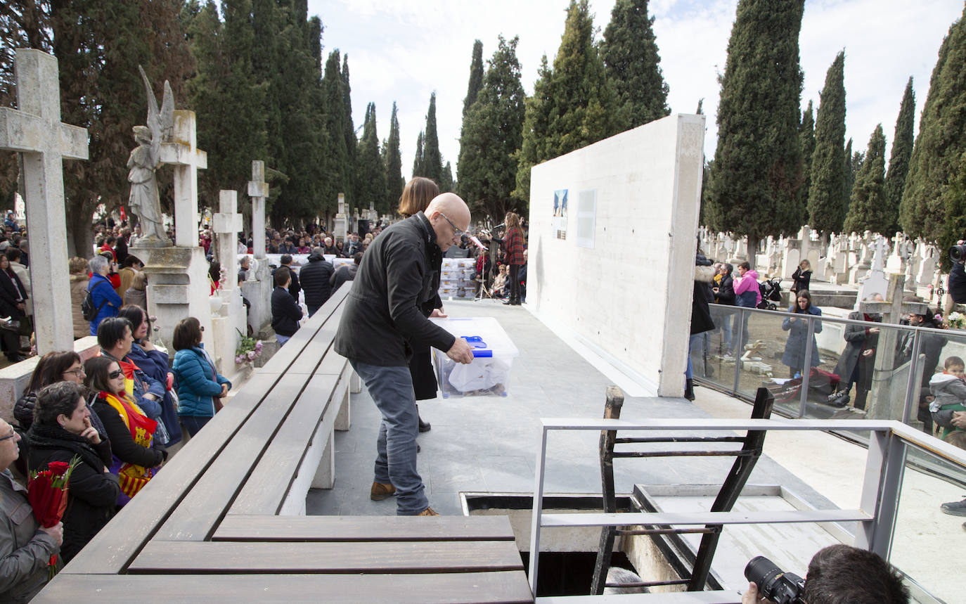 Fotos: Inauguración del Memorial del cementerio de El Carmen de Valladolid