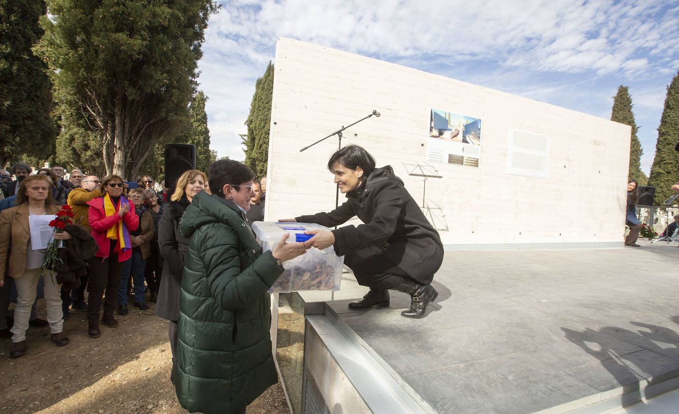 Fotos: Inauguración del Memorial del cementerio de El Carmen de Valladolid