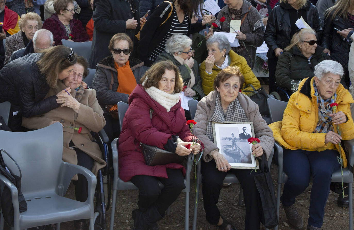 Fotos: Inauguración del Memorial del cementerio de El Carmen de Valladolid