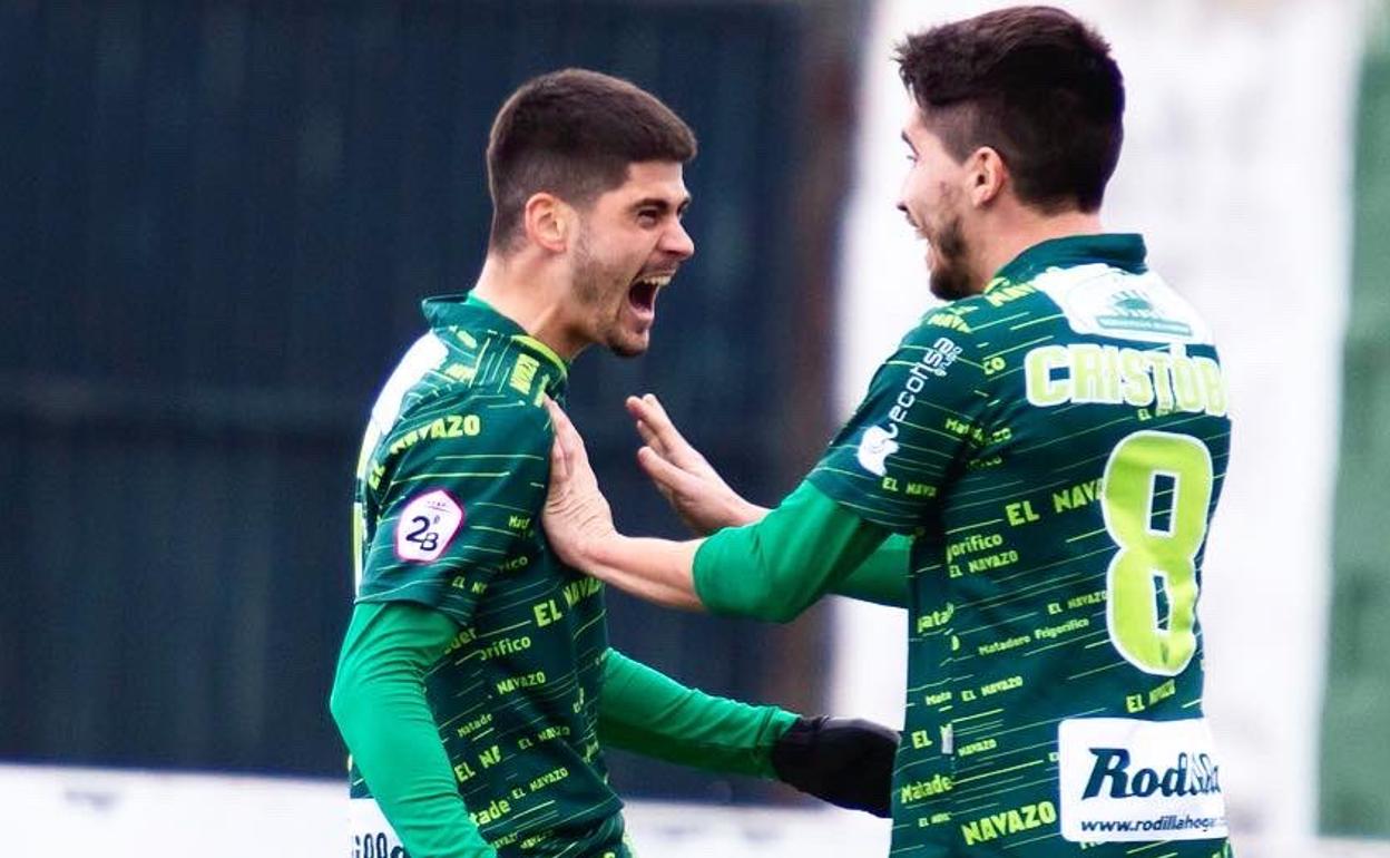 Bogdan y Cristóbal Gil celebran un gol ante el Haro. 