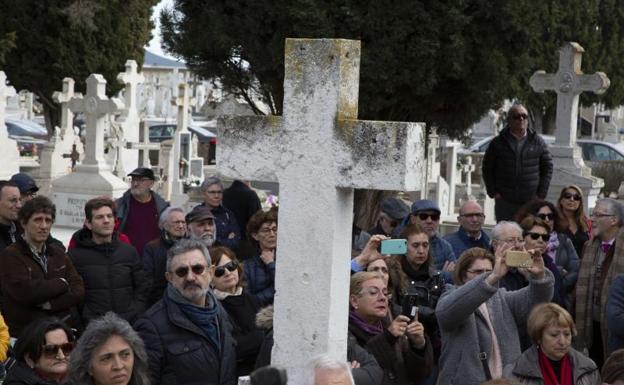 Inauguración del memorial por las víctimas de la represión franquista. 