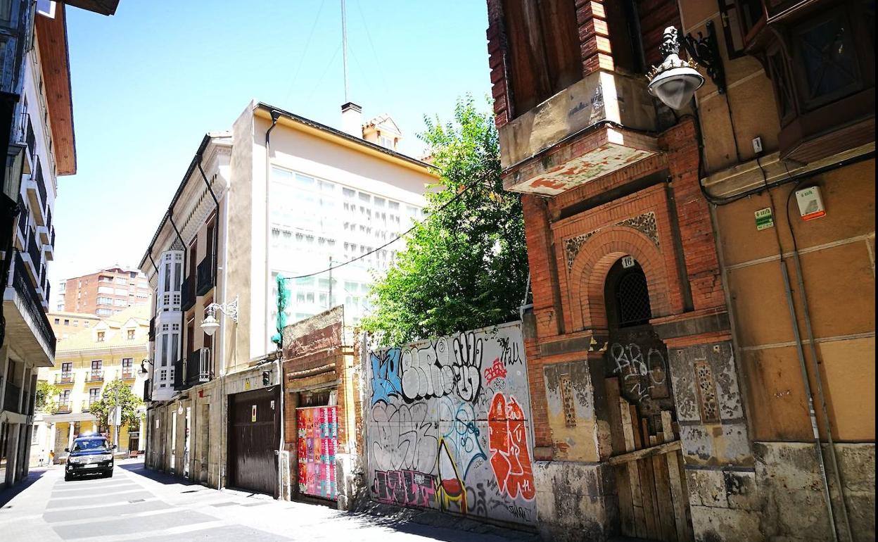 Edificio de Villa Julia, en la calle Zúñiga de Valladolid. 