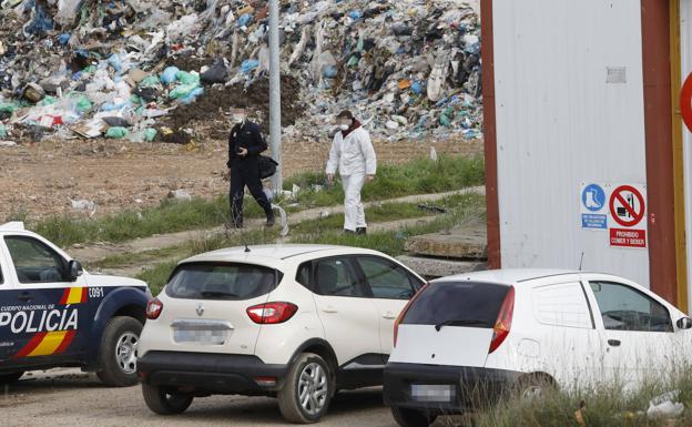 Trabajos de búsqueda del cadáver de un bebé en el vertedero de Palencia. 