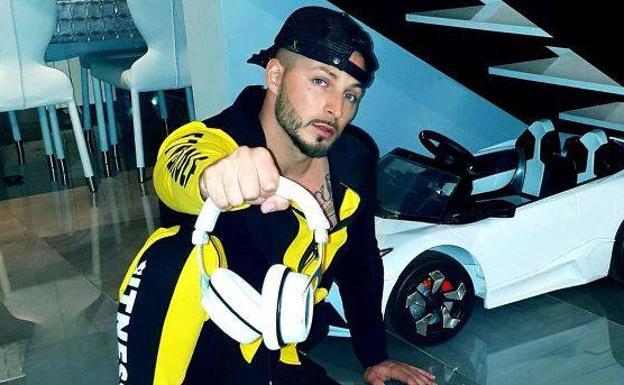 Nyno Vargas con su pista.