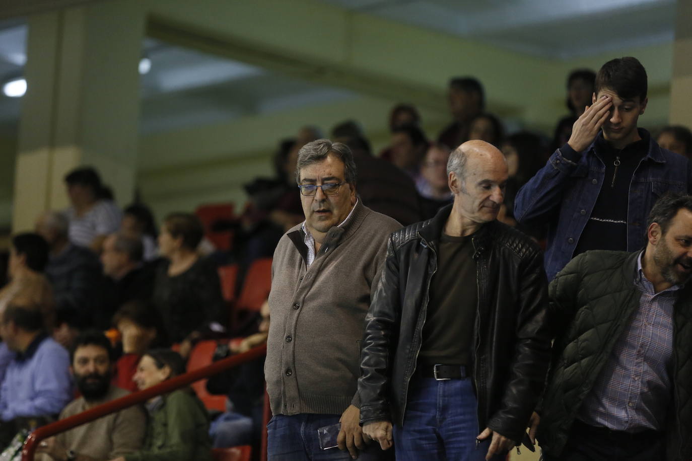 Fotos: Búscate en la grada del partido de balonmano entre Recoletas Atlético Valladolid y ABANCA Ademar León