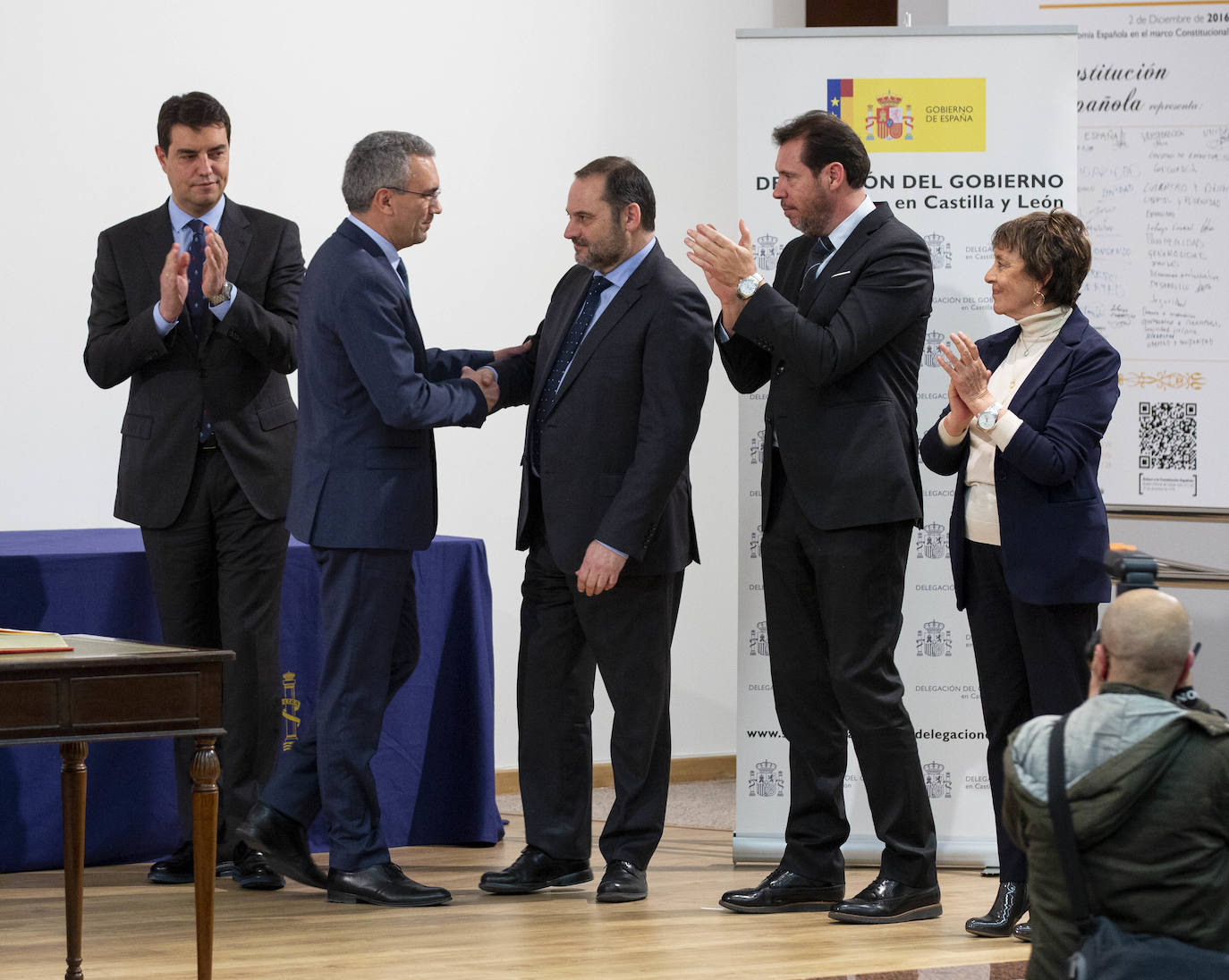 Toma de posesión en la Delegación del Gobierno de Valladolid, de Javier Izquierdo como Delegado del Gobierno en Castilla y León, con la presencia de José Luis Ábalos. 