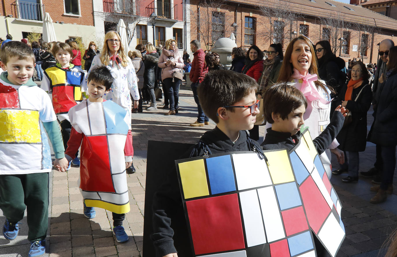 El colegio Jorge Manrique de Palencia vive el carnaval. 